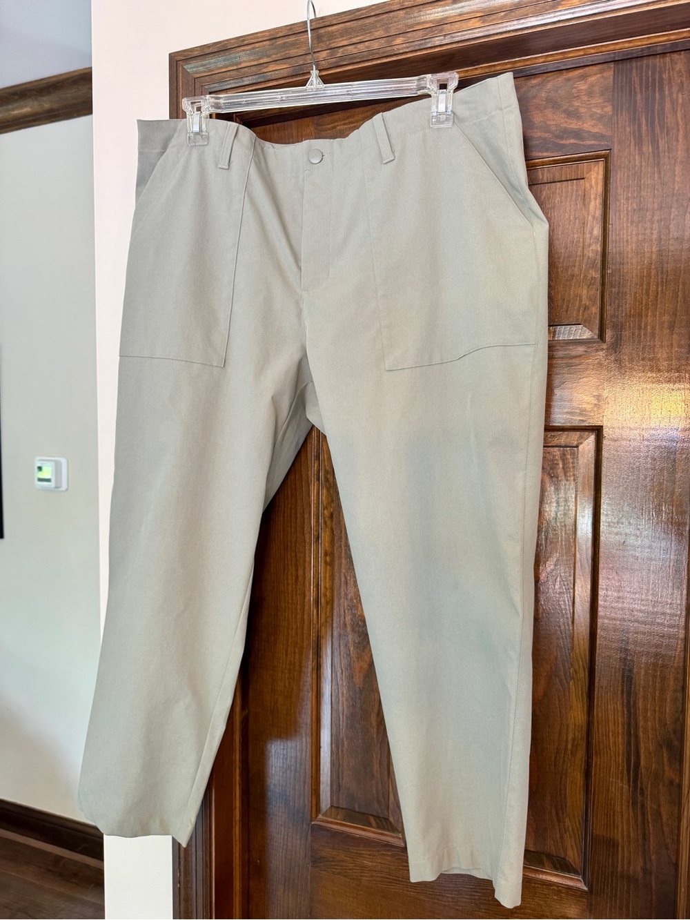 adidas NWOT Men’s tan pants 40 x 30